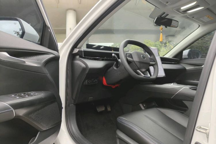 Used CHANGAN Eado PHEV 2025 Smart New Blue Whale 145KM High-Energy Edition Interior 6