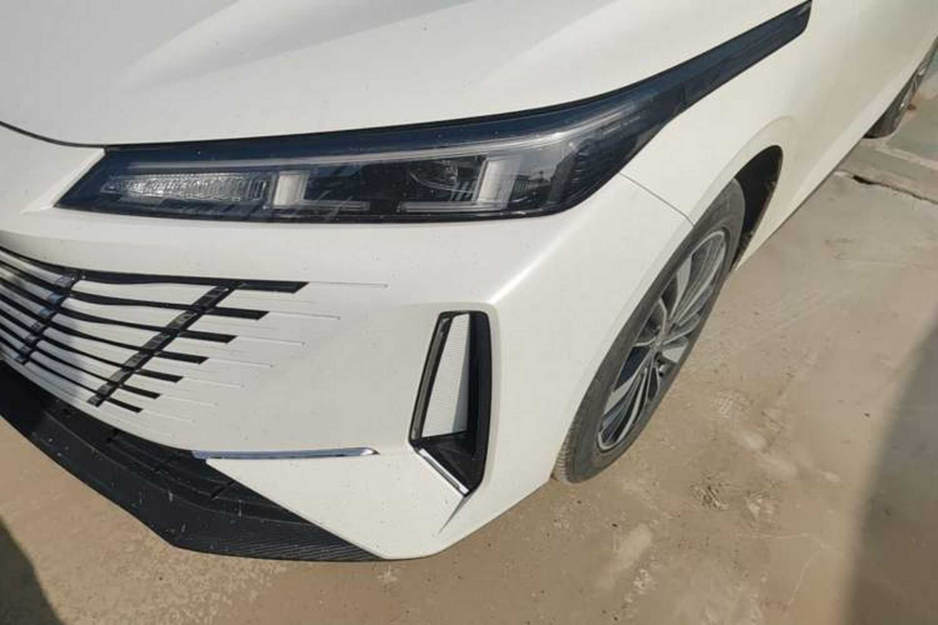 Used CHANGAN Eado PHEV 2025 Smart New Blue Whale 145KM Battleship Edition Left Front Headlight