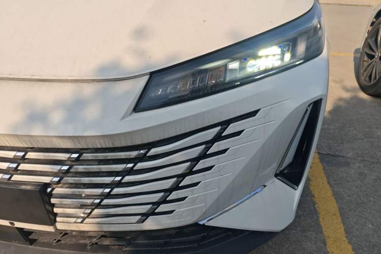 Used CHANGAN Eado PHEV 2025 Smart New Blue Whale 145KM Battleship Edition Left Front Headlight