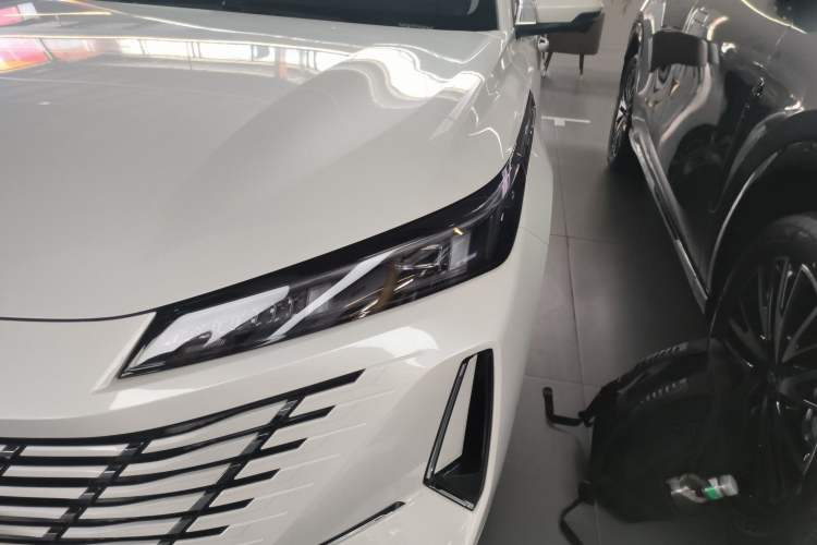 Used CHANGAN Eado PHEV 2025 Smart New Blue Whale 145KM Battleship Edition Left Front Headlight