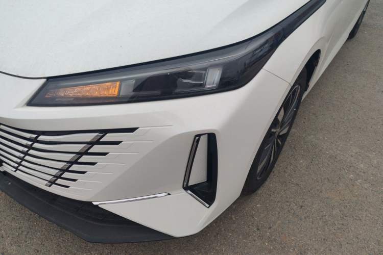 Used CHANGAN Eado PHEV 2025 Smart New Blue Whale 145KM Battleship Edition Left Front Headlight