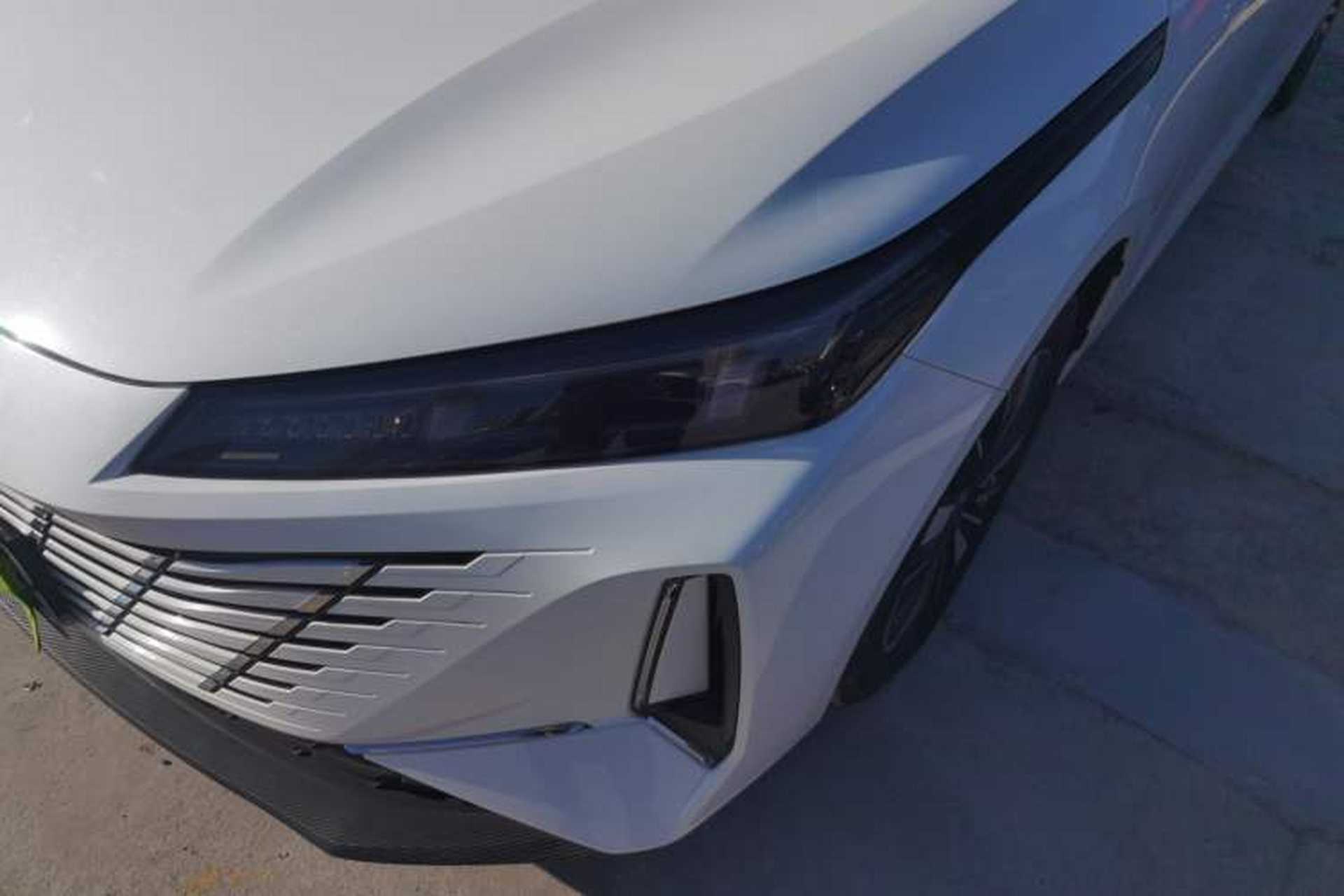 Used CHANGAN Eado PHEV 2025 Smart New Blue Whale 145KM High-Energy Edition Left Front Headlight
