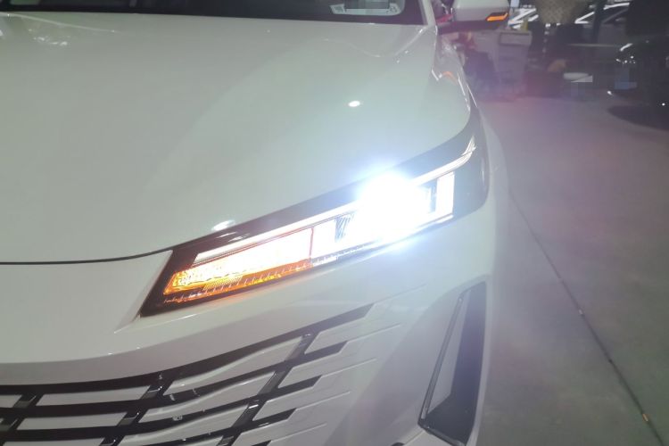 Used CHANGAN Eado PHEV 2025 Smart New Blue Whale 145KM Battleship Edition Left Front Headlight