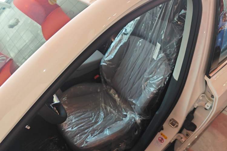 Used CHANGAN Eado PHEV 2025 Smart New Blue Whale 145KM Battleship Edition Left Front Seat