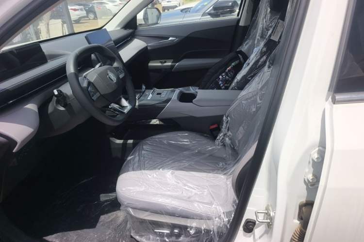Used CHANGAN Eado PHEV 2025 Smart New Blue Whale 145KM Battleship Edition Left Front Seat