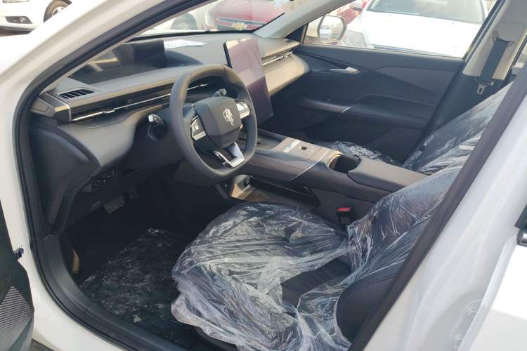 Used CHANGAN Eado PHEV 2025 Smart New Blue Whale 145KM Battleship Edition Left Front Seat