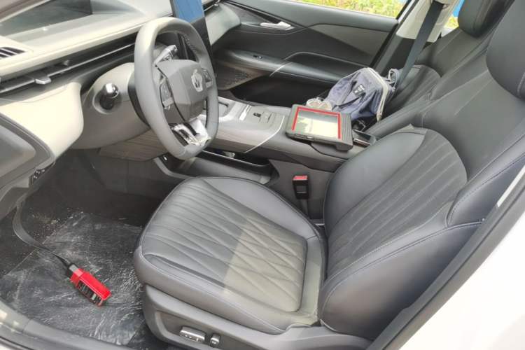 Used CHANGAN Eado PHEV 2025 Smart New Blue Whale 145KM Battleship Edition Left Front Seat