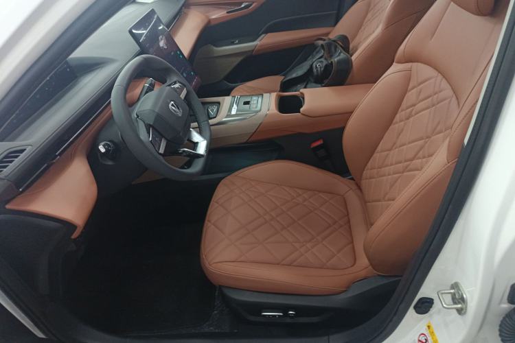 Used CHANGAN Eado PHEV 2025 Smart New Blue Whale 145KM Battleship Edition Left Front Seat