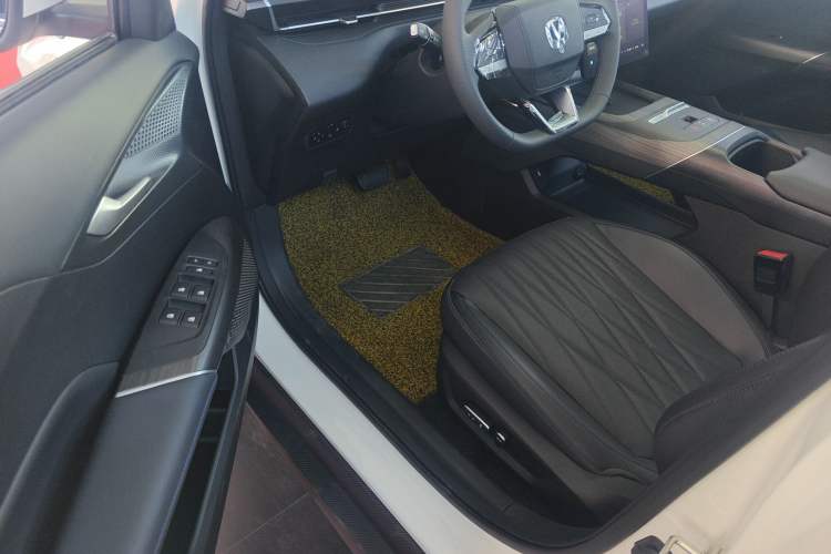 Used CHANGAN Eado PHEV 2025 Smart New Blue Whale 145KM Battleship Edition Left Front Seat