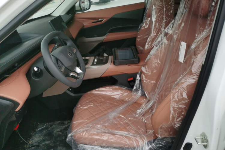 Used CHANGAN Eado PHEV 2025 Smart New Blue Whale 145KM Battleship Edition Left Front Seat