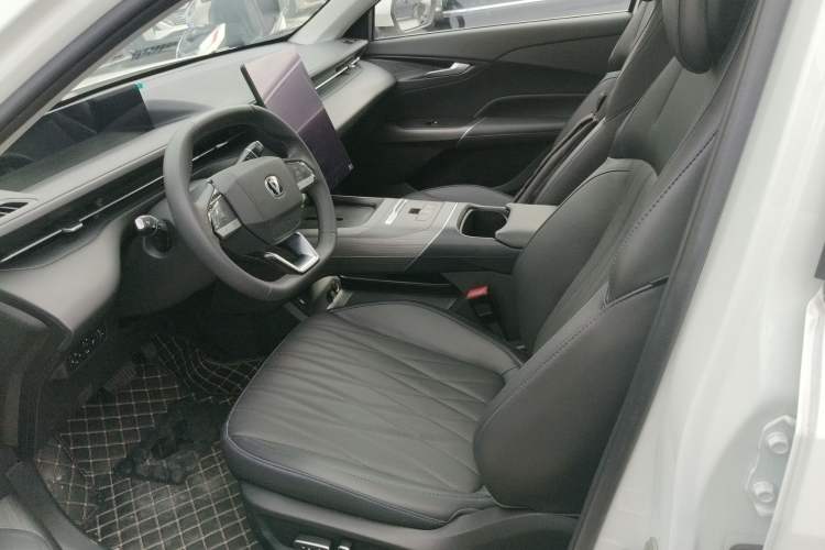 Used CHANGAN Eado PHEV 2025 Smart New Blue Whale 145KM Battleship Edition Left Front Seat