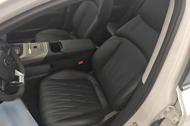 Used CHANGAN Eado PHEV 2025 Smart New Blue Whale 145KM Battleship Edition Left Front Seat