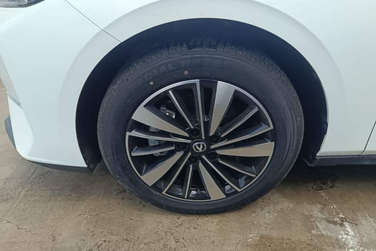 Used CHANGAN Eado PHEV 2025 Smart New Blue Whale 145KM Battleship Edition Left Front Wheel Hub