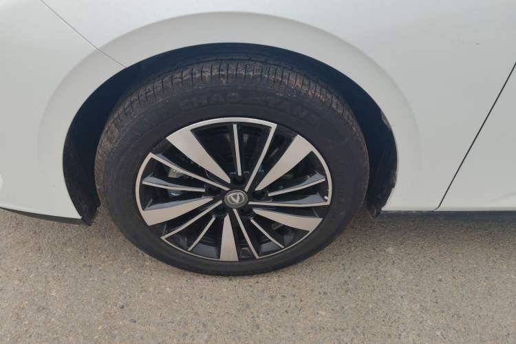 Used CHANGAN Eado PHEV 2025 Smart New Blue Whale 145KM Battleship Edition Left Front Wheel Hub
