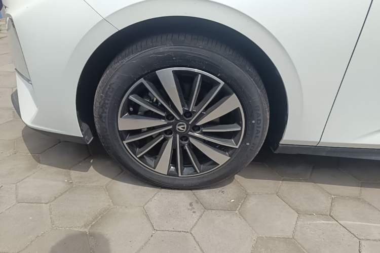 Used CHANGAN Eado PHEV 2025 Smart New Blue Whale 145KM Battleship Edition Left Front Wheel Hub