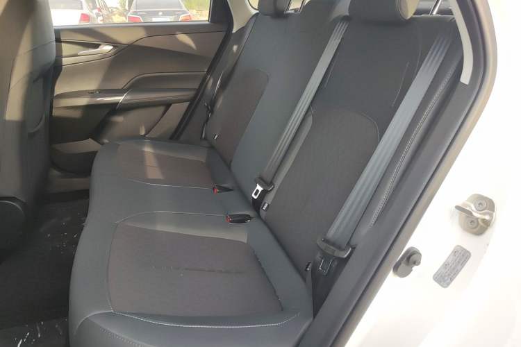 Used CHANGAN Eado PHEV 2025 Smart New Blue Whale 145KM High-Energy Edition Left Rear Seat
