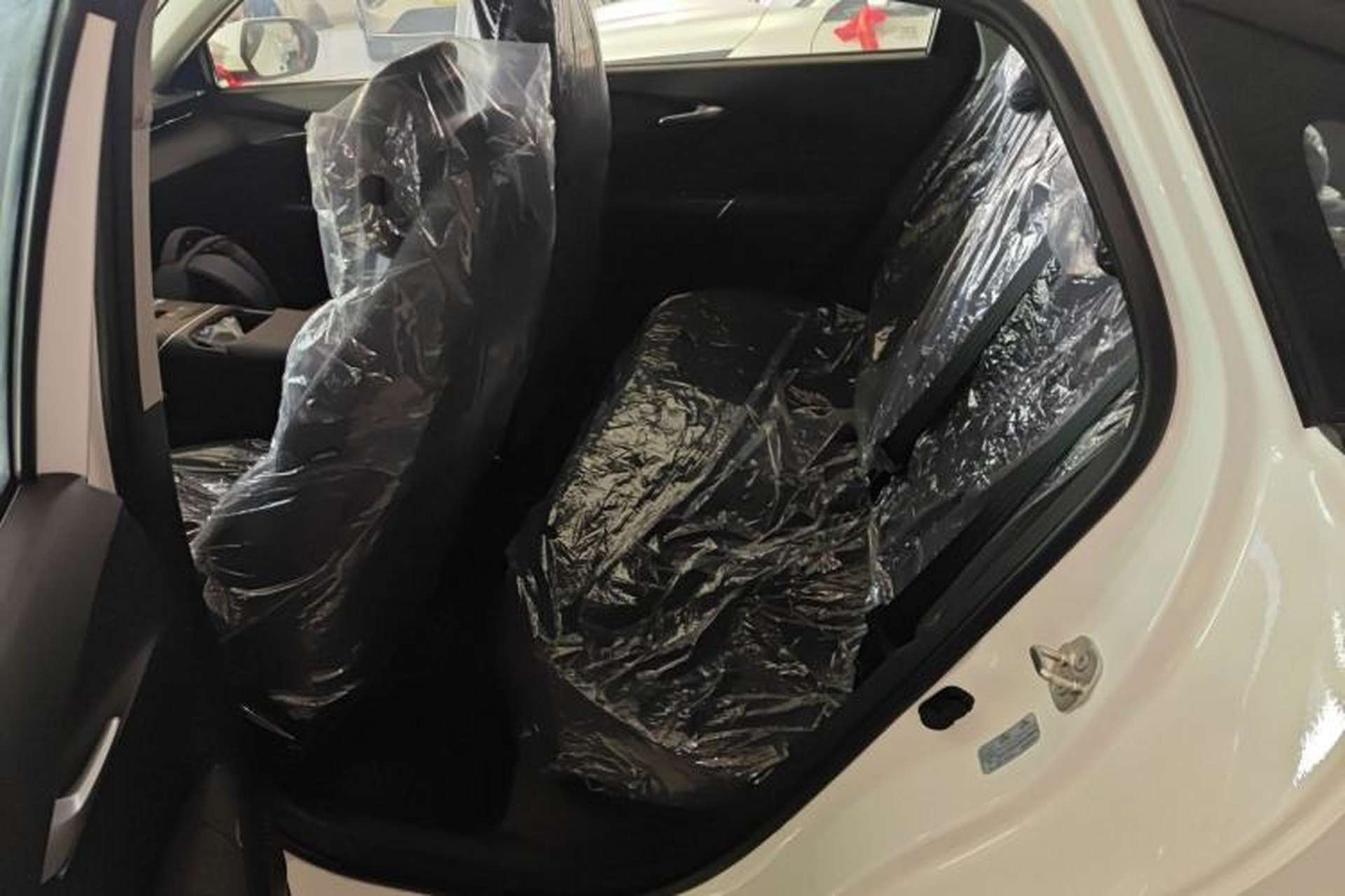 Used CHANGAN Eado PHEV 2025 Smart New Blue Whale 145KM High-Energy Edition Left Rear Seat