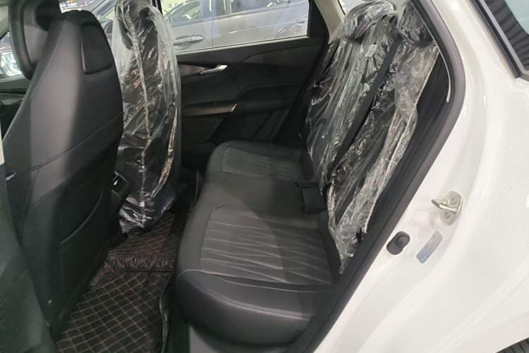 Used CHANGAN Eado PHEV 2025 Smart New Blue Whale 145KM Battleship Edition Left Rear Seat