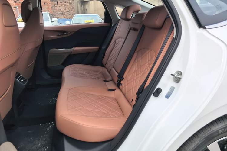 Used CHANGAN Eado PHEV 2025 Smart New Blue Whale 145KM Battleship Edition Left Rear Seat