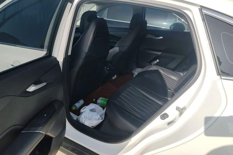 Used CHANGAN Eado PHEV 2025 Smart New Blue Whale 145KM Battleship Edition Left Rear Seat
