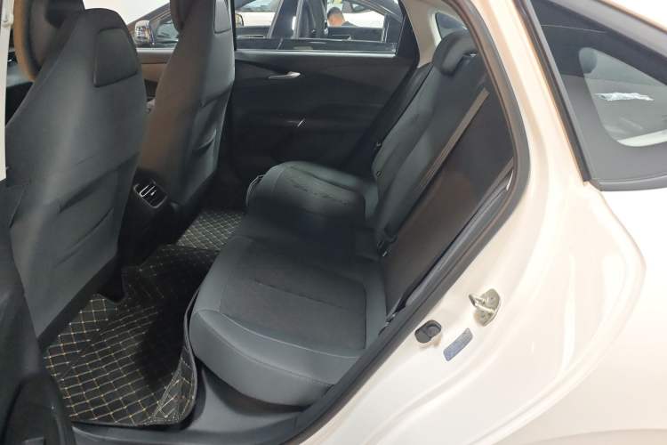 Used CHANGAN Eado PHEV 2025 Smart New Blue Whale 145KM High-Energy Edition Left Rear Seat
