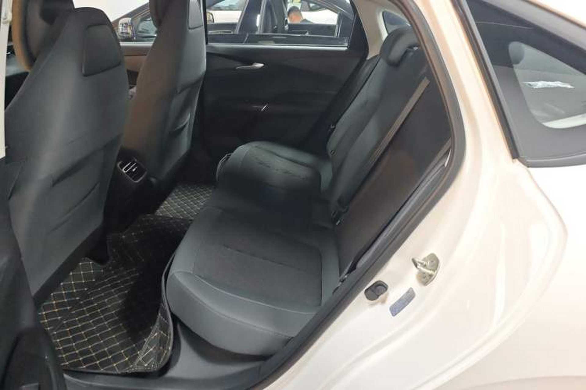 Used CHANGAN Eado PHEV 2025 Smart New Blue Whale 145KM High-Energy Edition Left Rear Seat