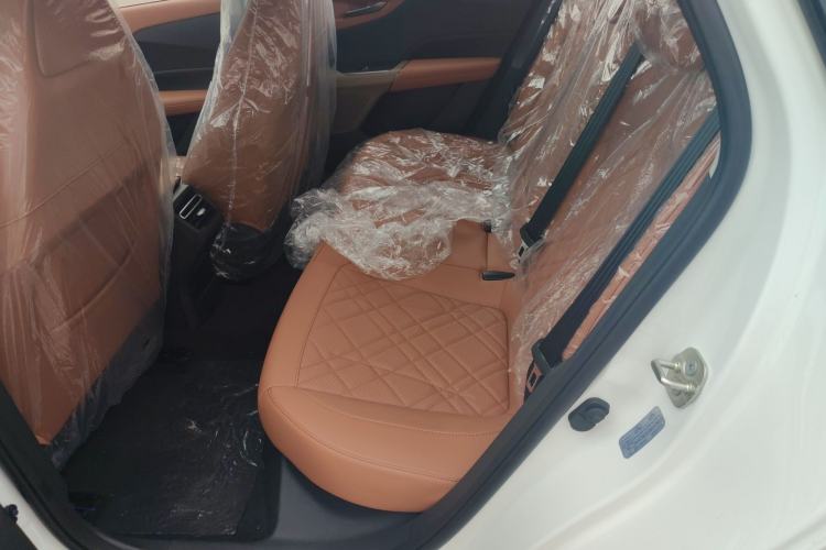 Used CHANGAN Eado PHEV 2025 Smart New Blue Whale 145KM Battleship Edition Left Rear Seat
