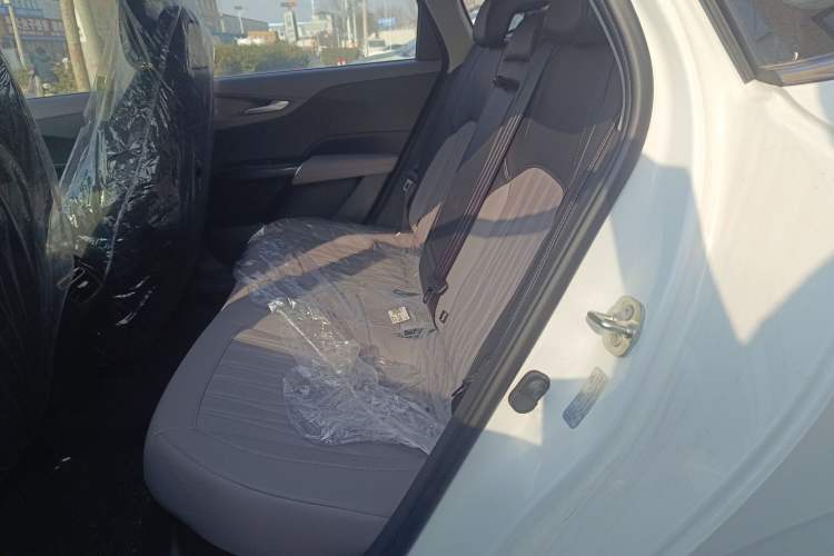 Used CHANGAN Eado PHEV 2025 Smart New Blue Whale 145KM Battleship Edition Left Rear Seat