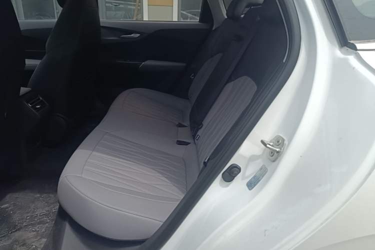 Used CHANGAN Eado PHEV 2025 Smart New Blue Whale 145KM Battleship Edition Left Rear Seat