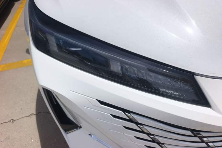 Used CHANGAN Eado PHEV 2025 Smart New Blue Whale 145KM Battleship Edition Right Front Headlight