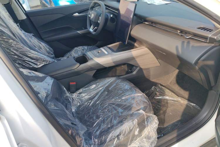 Used CHANGAN Eado PHEV 2025 Smart New Blue Whale 145KM Battleship Edition Right Front Seat