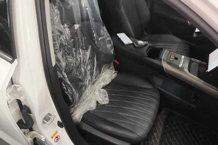 Used CHANGAN Eado PHEV 2025 Smart New Blue Whale 145KM Battleship Edition Right Front Seat