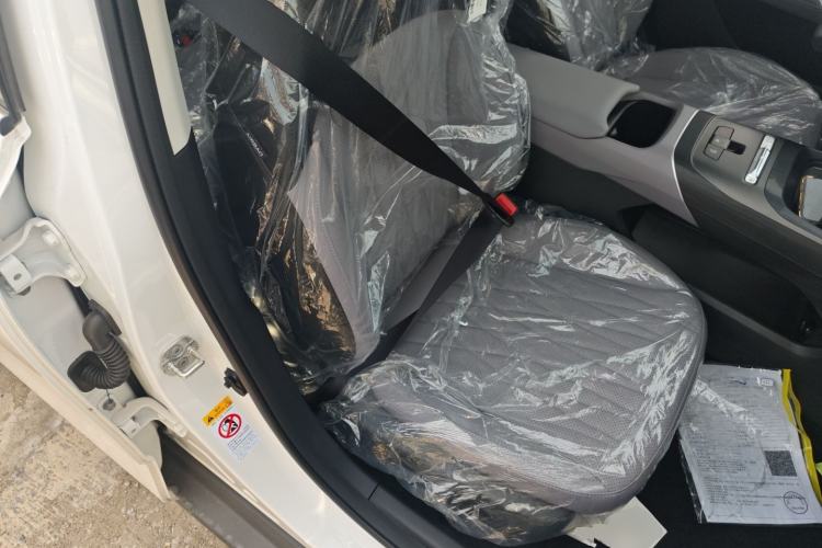 Used CHANGAN Eado PHEV 2025 Smart New Blue Whale 145KM Battleship Edition Right Front Seat