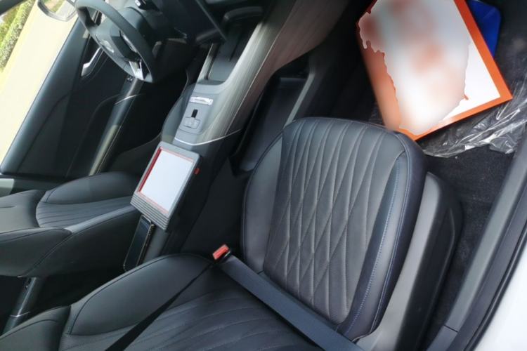 Used CHANGAN Eado PHEV 2025 Smart New Blue Whale 145KM Battleship Edition Right Front Seat