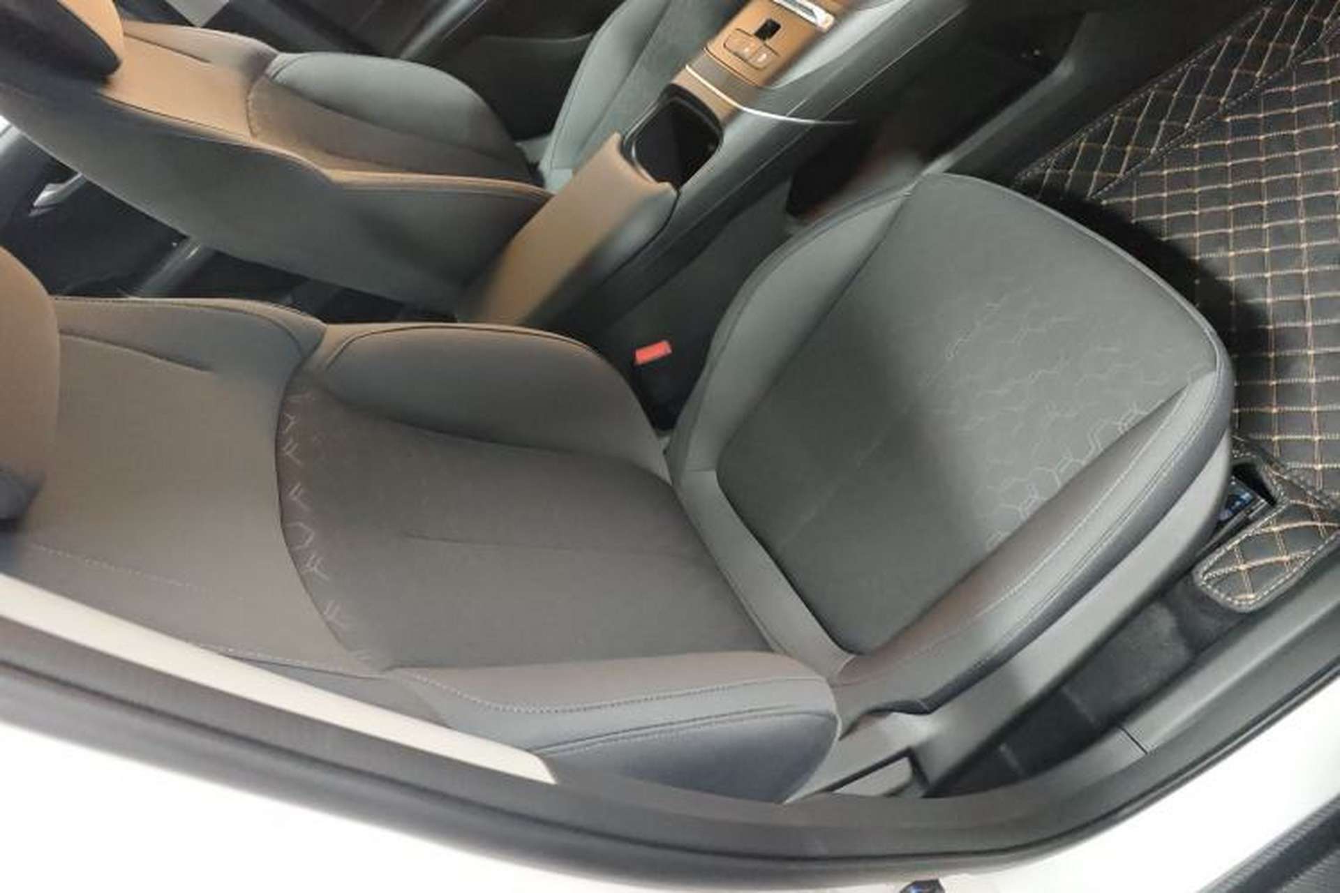 Used CHANGAN Eado PHEV 2025 Smart New Blue Whale 145KM High-Energy Edition Right Front Seat