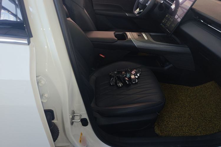 Used CHANGAN Eado PHEV 2025 Smart New Blue Whale 145KM Battleship Edition Right Front Seat
