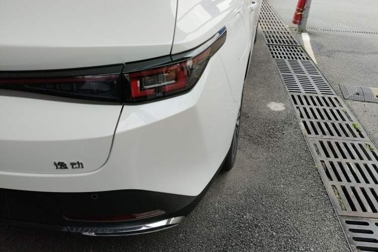 Used CHANGAN Eado PHEV 2025 Smart New Blue Whale 145KM Battleship Edition Right Rear Taillight