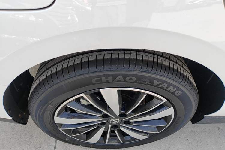 Used CHANGAN Eado PHEV 2025 Smart New Blue Whale 145KM Battleship Edition Right Rear Wheel Hub