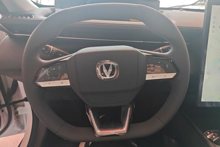Used CHANGAN Eado PHEV 2025 Smart New Blue Whale 145KM High-Energy Edition Steering Wheel