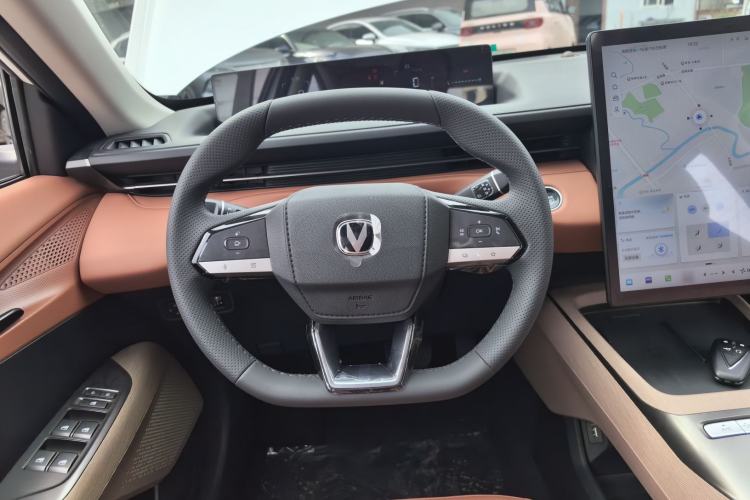 Used CHANGAN Eado PHEV 2025 Smart New Blue Whale 145KM Battleship Edition Steering Wheel