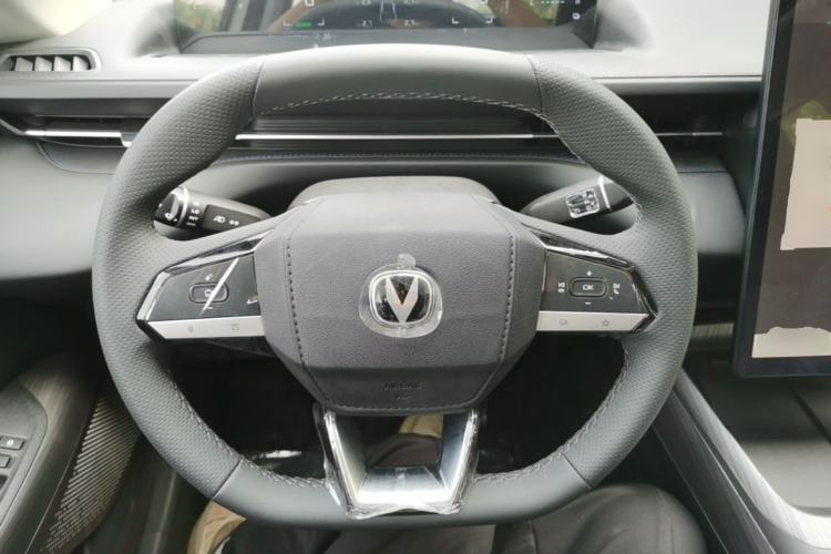 Used CHANGAN Eado PHEV 2025 Smart New Blue Whale 145KM Battleship Edition Steering Wheel