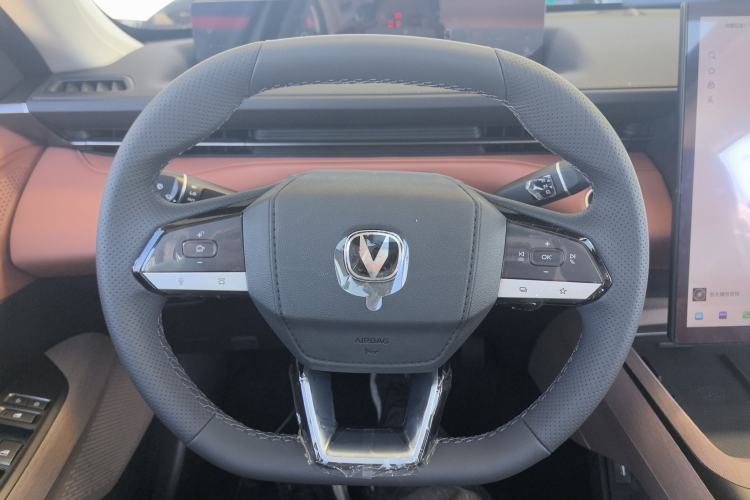 Used CHANGAN Eado PHEV 2025 Smart New Blue Whale 145KM Battleship Edition Steering Wheel