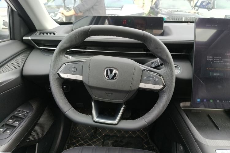 Used CHANGAN Eado PHEV 2025 Smart New Blue Whale 145KM Battleship Edition Steering Wheel