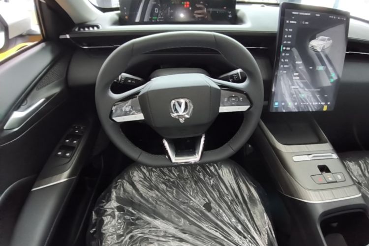 Used CHANGAN Eado PHEV 2025 Smart New Blue Whale 145KM Battleship Edition Steering Wheel