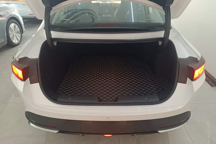 Used CHANGAN Eado PHEV 2025 Smart New Blue Whale 145KM Battleship Edition Trunk