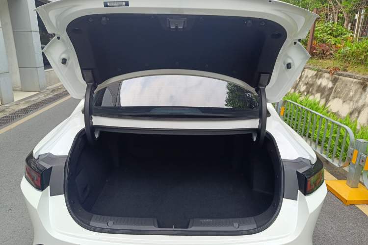 Used CHANGAN Eado PHEV 2025 Smart New Blue Whale 145KM High-Energy Edition Trunk