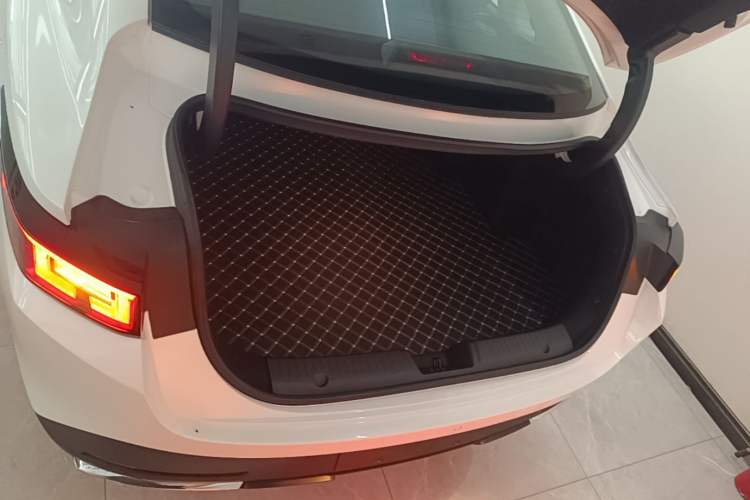 Used CHANGAN Eado PHEV 2025 Smart New Blue Whale 145KM Battleship Edition Trunk