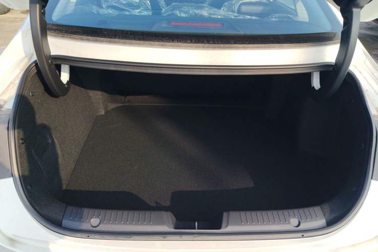 Used CHANGAN Eado PHEV 2025 Smart New Blue Whale 145KM Battleship Edition Trunk
