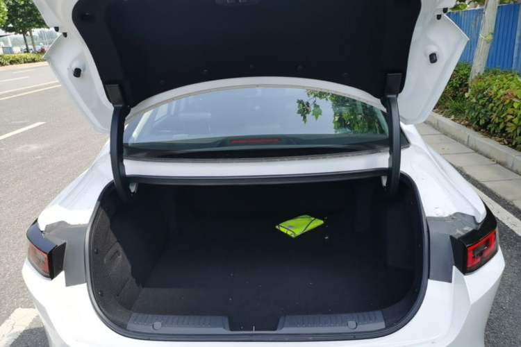 Used CHANGAN Eado PHEV 2025 Smart New Blue Whale 145KM Battleship Edition Trunk
