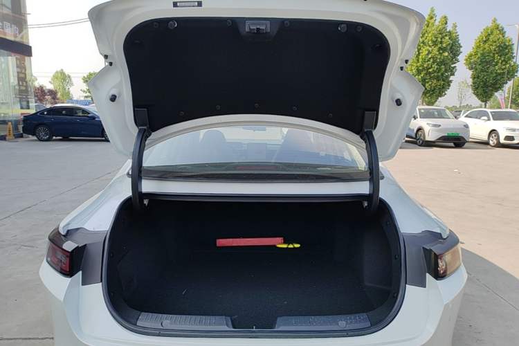 Used CHANGAN Eado PHEV 2025 Smart New Blue Whale 145KM Battleship Edition Trunk